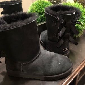 Women’s size 5 Ugg boots black bows